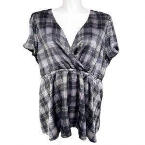 Torrid Womens Peplum Top Blouse V Neck Elastic Empire Waist Plaid Black White 4